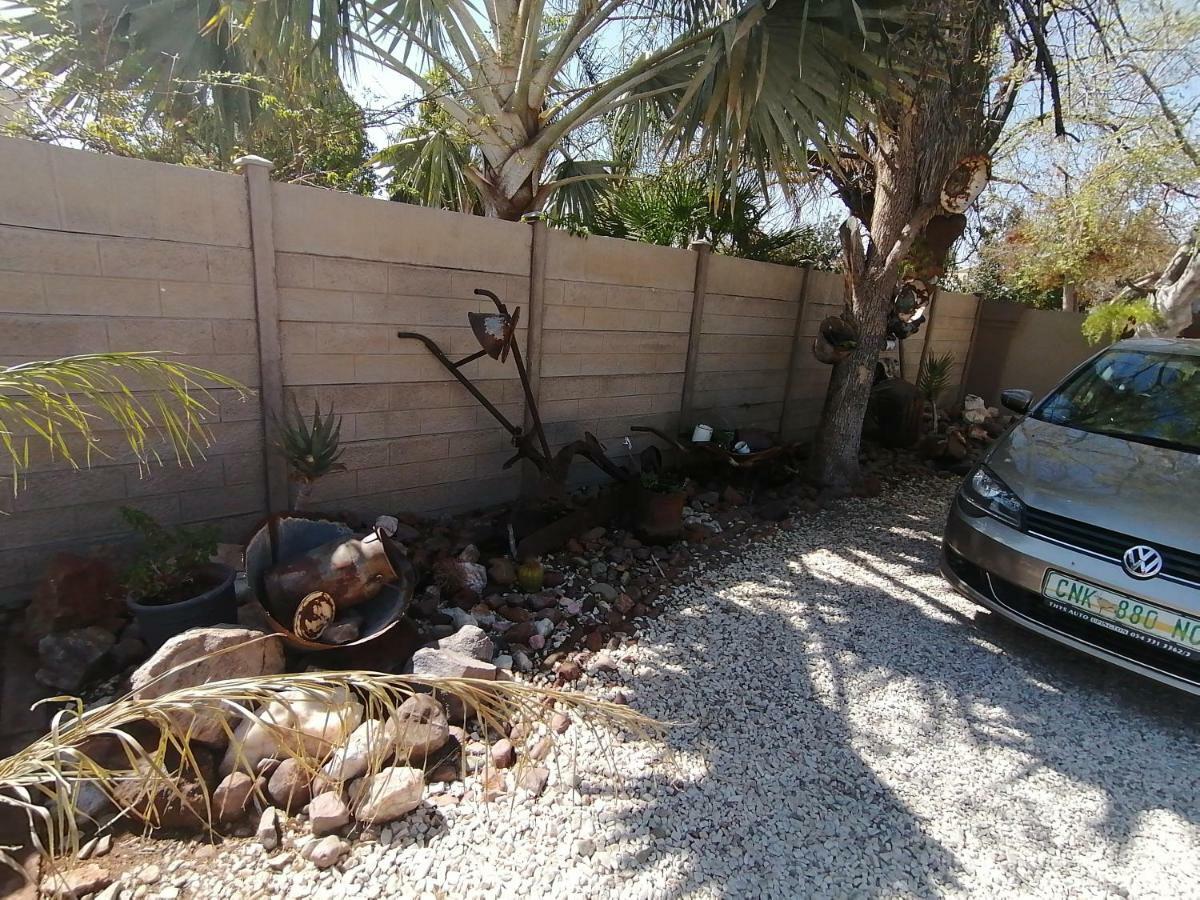 Gemutlich Guesthouse Upington Exterior photo