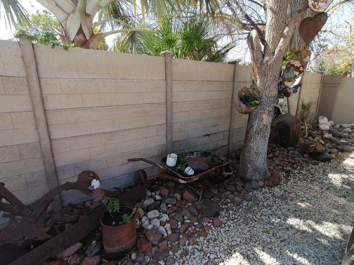 Gemutlich Guesthouse Upington Exterior photo